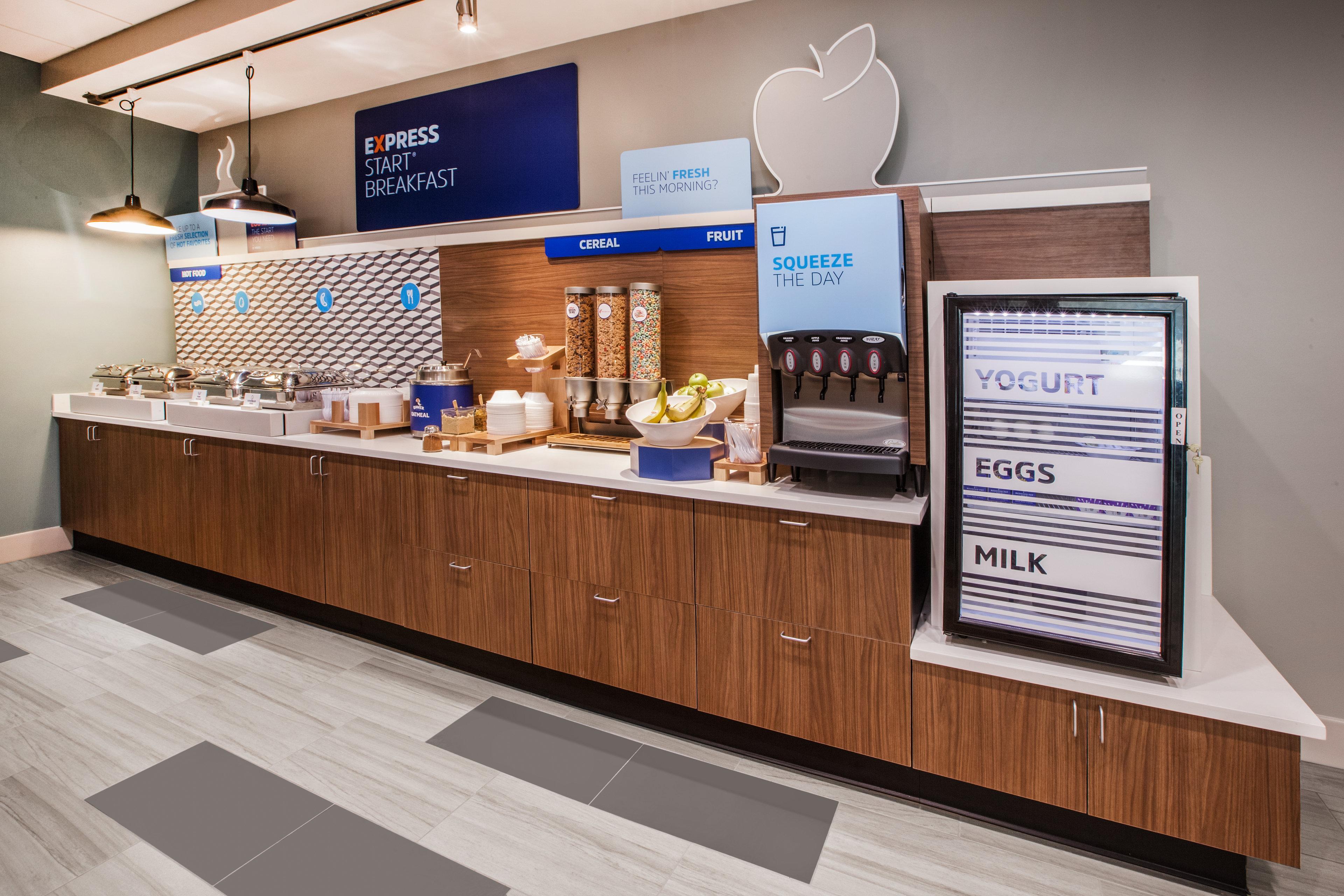 Holiday Inn Express & Suites - Detroit North - Roseville By Ihg Zewnętrze zdjęcie