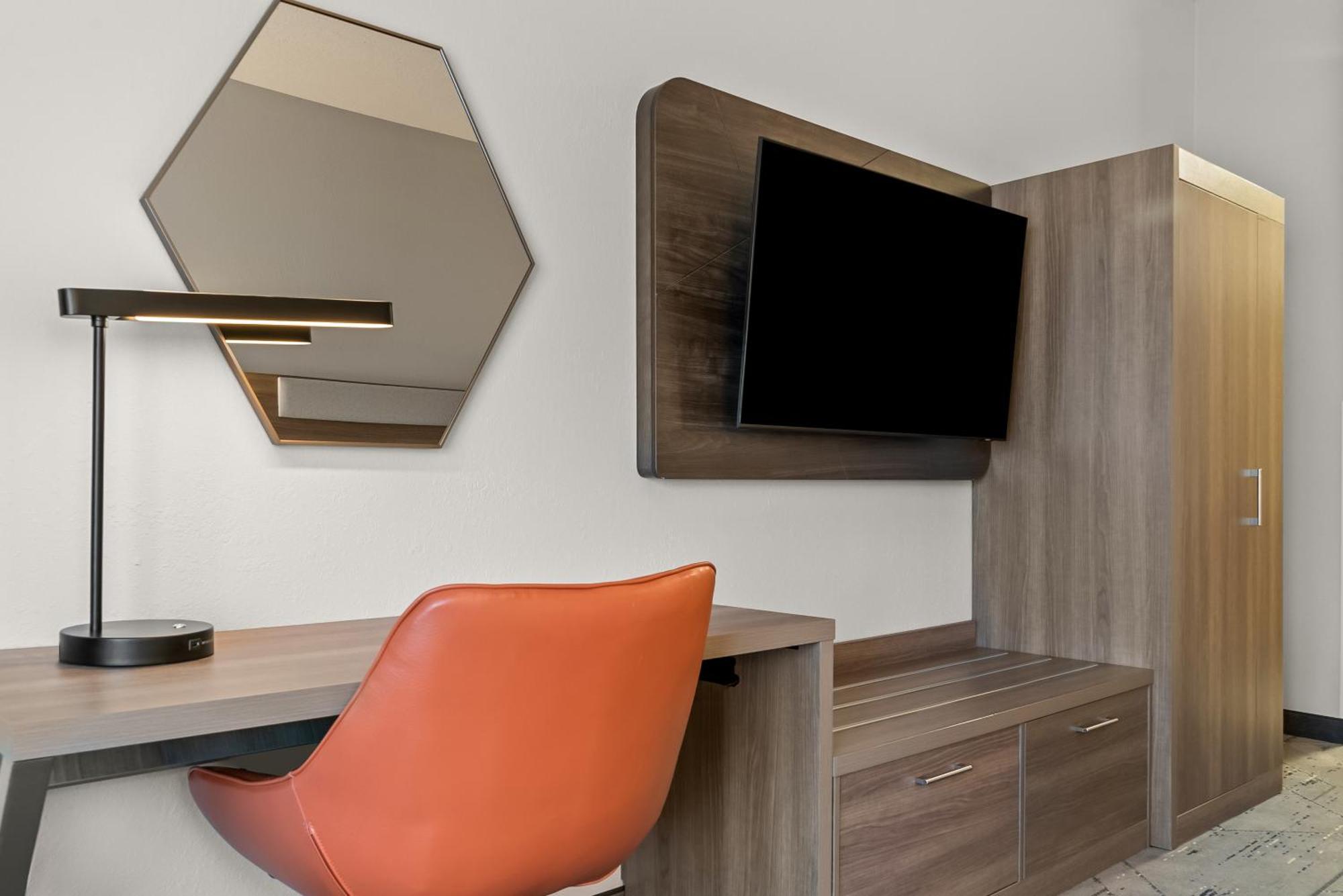 Holiday Inn Express & Suites - Detroit North - Roseville By Ihg Zewnętrze zdjęcie